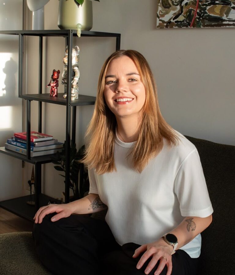 Szofi Németh, English-speaking health anxiety psychologist in Amsterdam